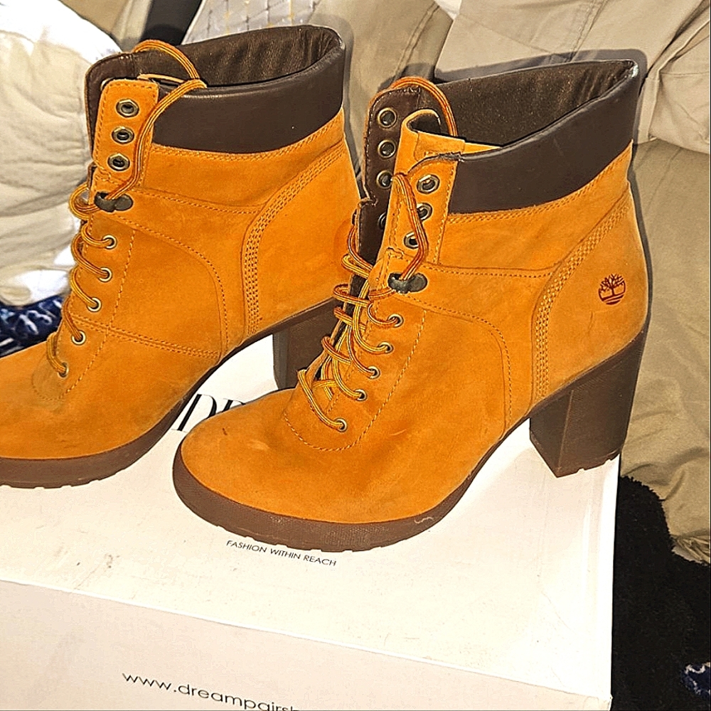 Timberland High heel boots Size 10 Womans (Buckskin Colored)